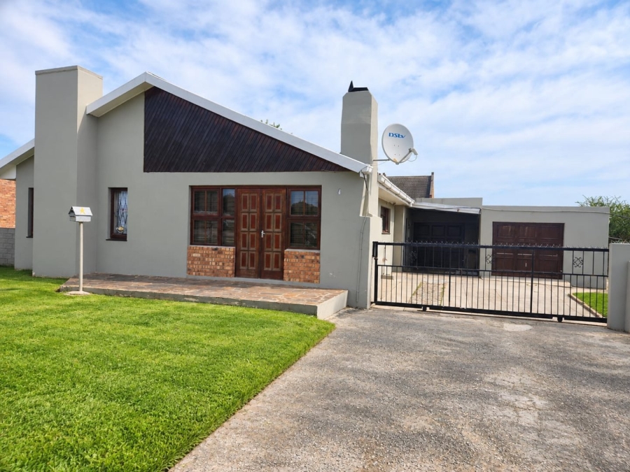 3 Bedroom Property for Sale in Delvillepark Western Cape